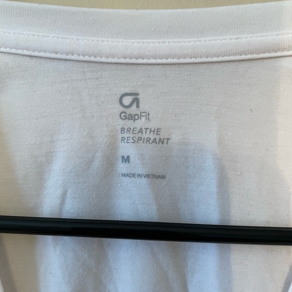 GapFit Muscle Tee - Size M - Picture 4 of 5